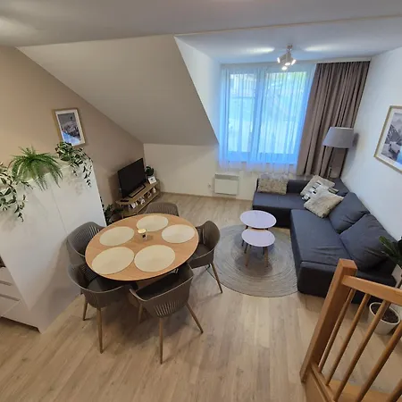 Apartmán Na Svahu 3+kk, *