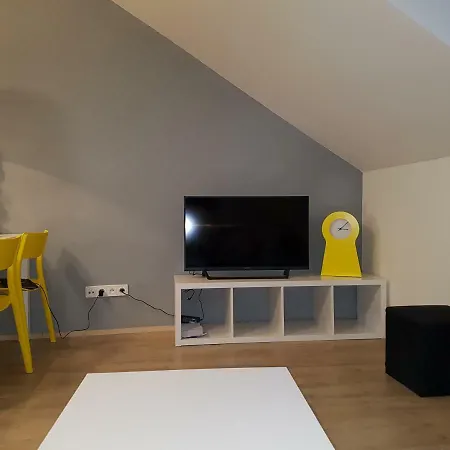 Na Svahu 3+kk, Dolní Morava