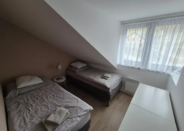 Na Svahu 3+kk, Dolní Morava